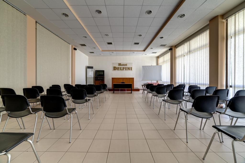 Delfini Hotel Patras Zewnętrze zdjęcie